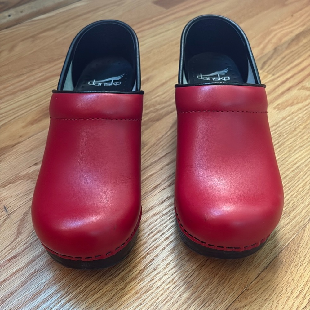 Dansko Womens Red Clogs